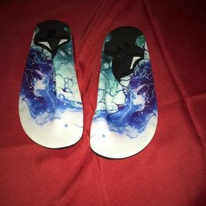 Women’s water shoes